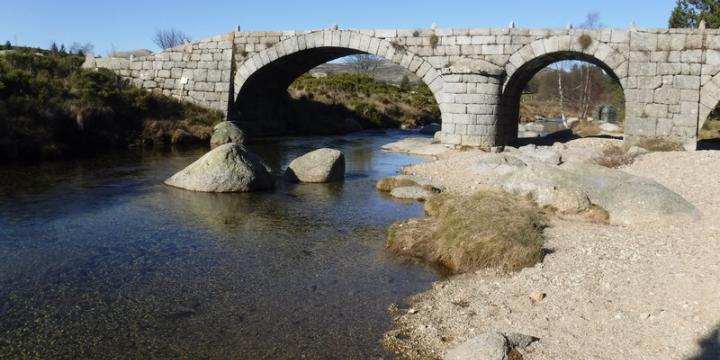 Balade au pont du Tarn par le sentier de Gasbiel