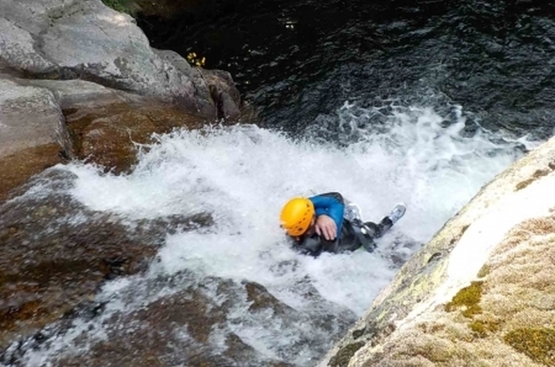 toboggan dans le canyon des sources du tarn